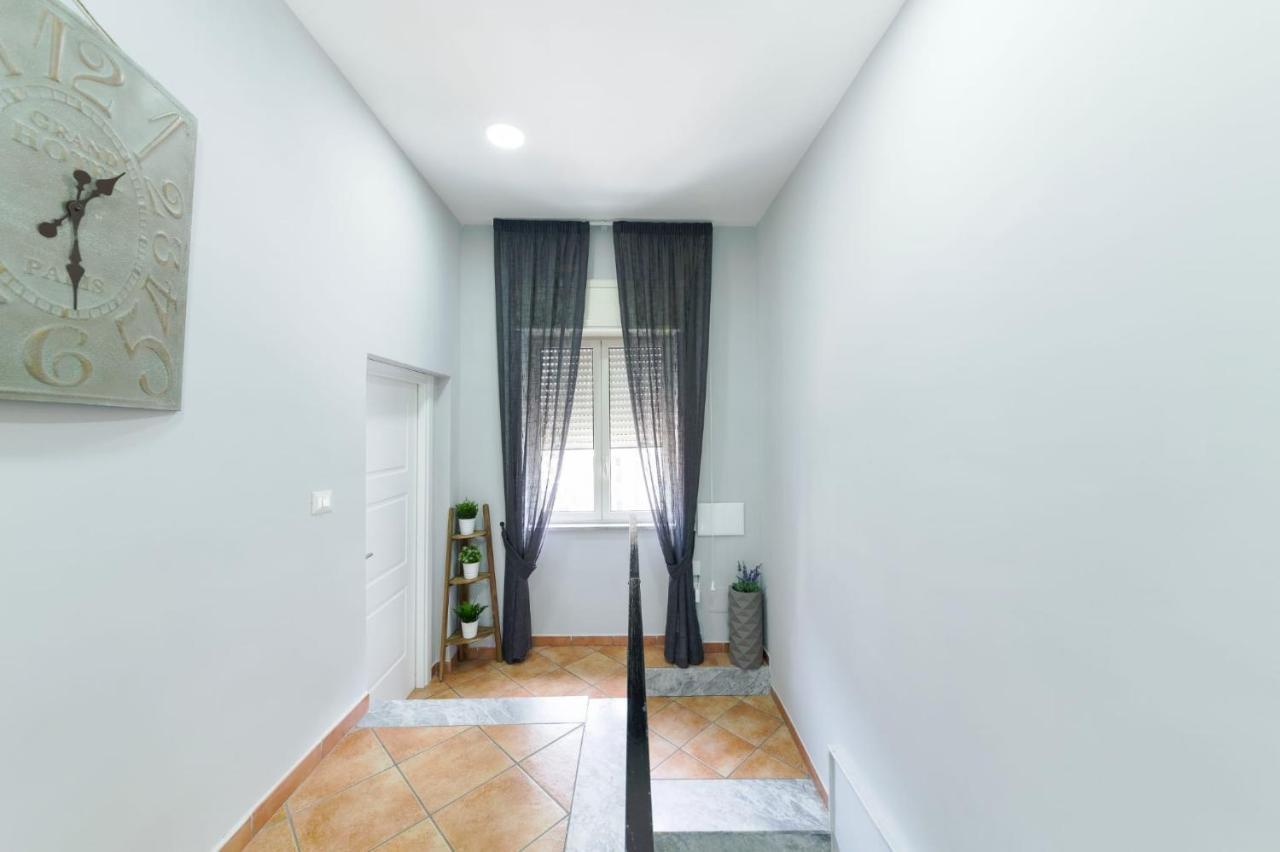 Masaniello Apartment Naples Luaran gambar